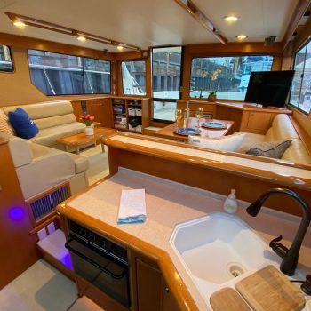 2001-mikelson-luxury-sportfisher-power-9922216-20250825120453423-1.jpg