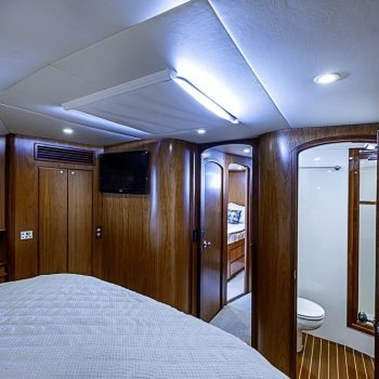 50_mikelson_uncorked_forward_stateroom_05