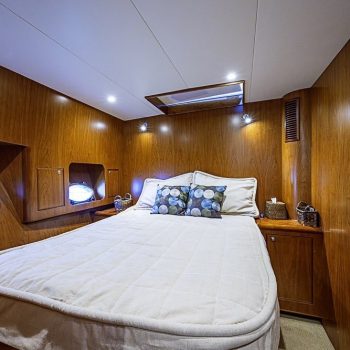50_mikelson_uncorked_guest_stateroom_04