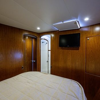 50_mikelson_uncorked_guest_stateroom_06