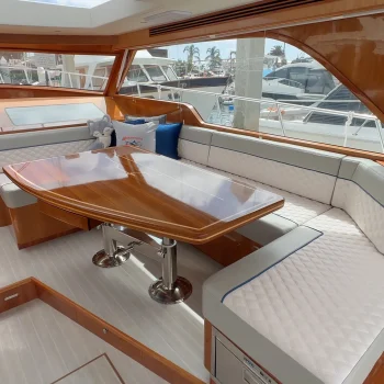 mikelson-maverick-interior-03